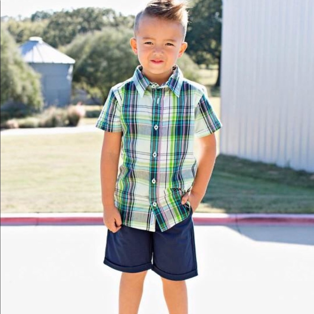 Short Sleeve Button Down With Navy Cuffed Shorts